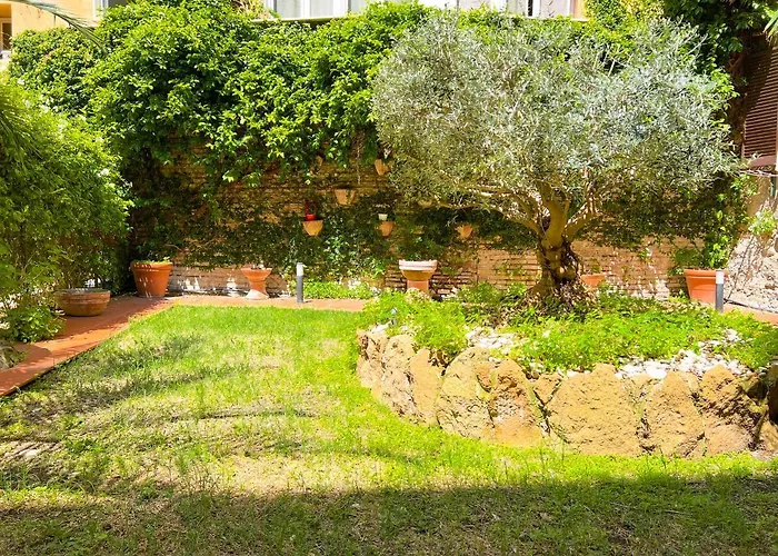 Luxury House & Secret Garden - Strategic Location, 100m To Metro B Rome