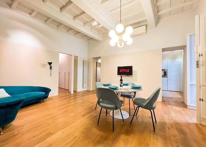 Apartment Luxury House & Secret Garden - Strategic Location, 100m To Metro B Rome