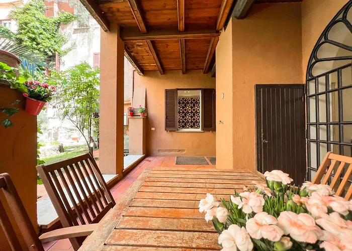 Apartment Luxury House & Secret Garden - Strategic Location, 100m To Metro B Rome