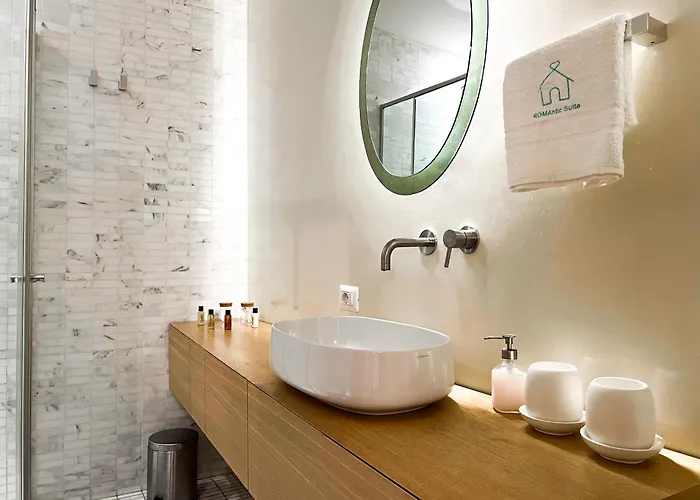 Luxury House & Secret Garden - Strategic Location, 100m To Metro B Apartment *